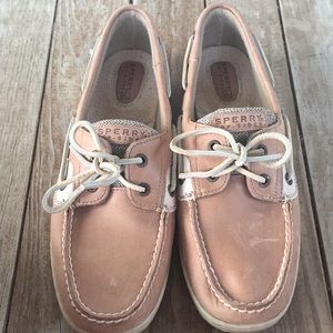 SPERRY’S ANGELFISH BOAT SHOE